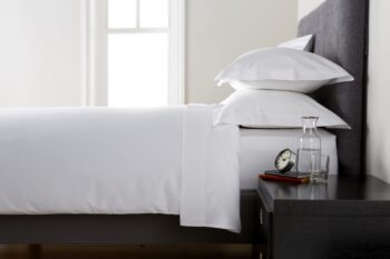 Lenjerie pat Bumbac Heritage White 400TC