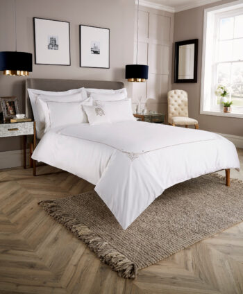 Lenjerie pat WIlliam Hunt Motif Corner 600TC