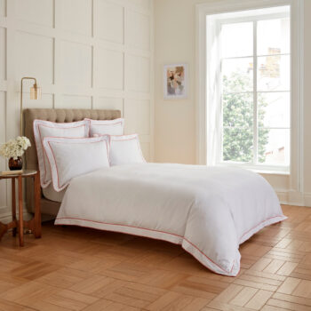 Lenjerie de pat Heritage Collection Double Tape Edge 400TC White Coral